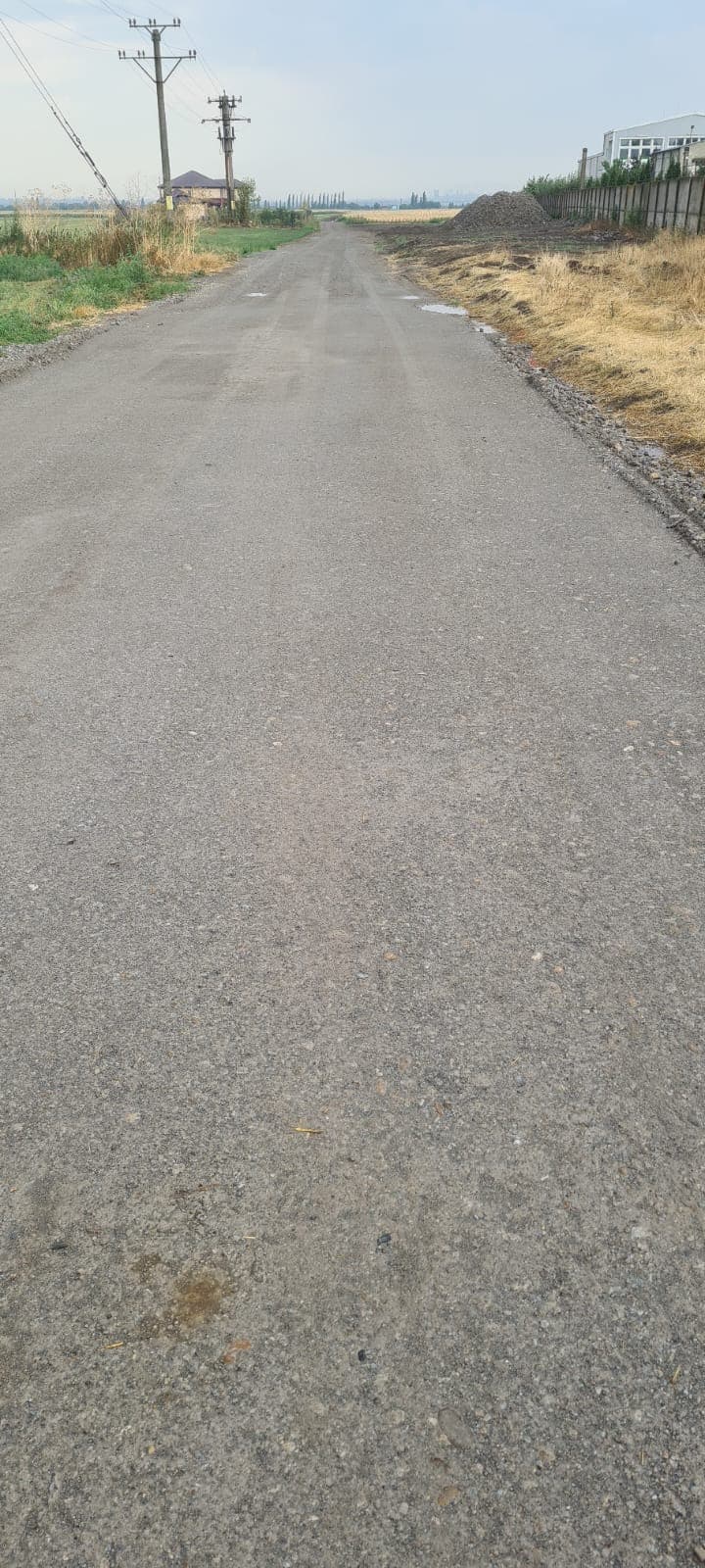 Drum finalizat între terenuri agricole